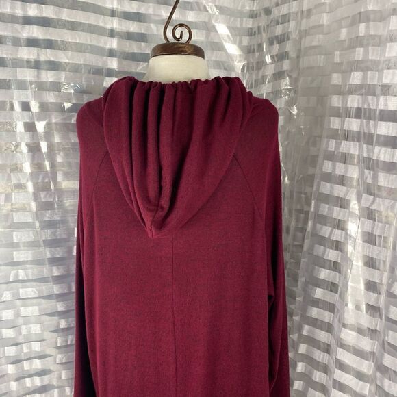 Active USA Burgundy Hooded Long Sleeve Sweater - Picture 4 of 7